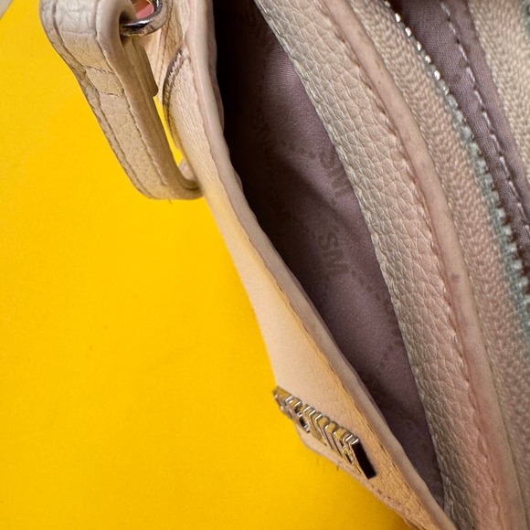 Steve Madden Cream Pebbled Faux Leather Zip Around Wristlet Wallet Card Holder - Picture 7 of 9